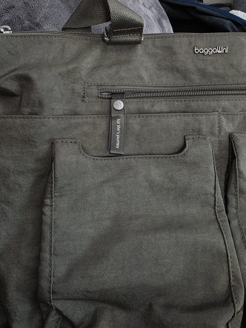 Baggallini Any Day Laptop Tote RFID Travel Work Bag Silver Metallic Gray